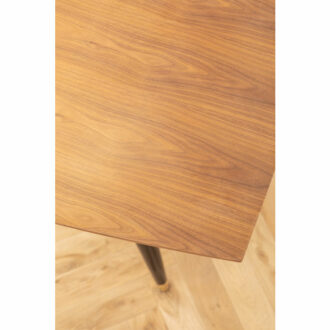84146 kare design curve table дизайнерска трапезна маса модерен интериор луксозно обзавеждане мебели каре