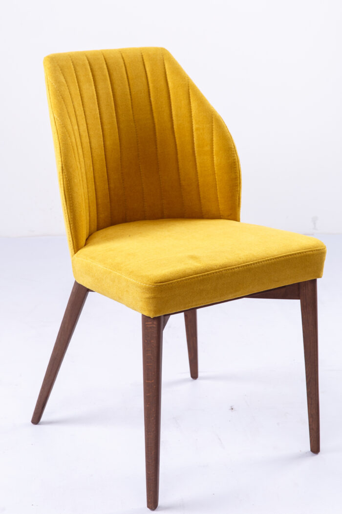 тапициран трапезен стол жълт стол